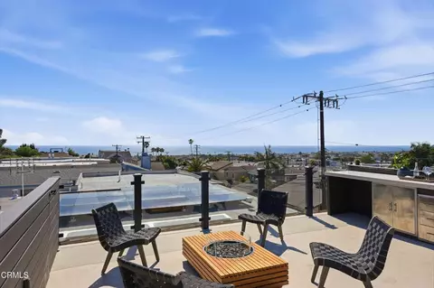 1202 1st St, Hermosa Beach, CA 90254