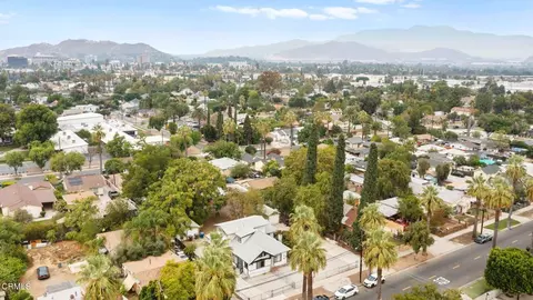 View/Area - 3633 Kansas Ave, Riverside, CA 92507 photo 1 of 6