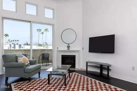 5703 Laurel Canyon Blvd #306, Los Angeles, CA 91607