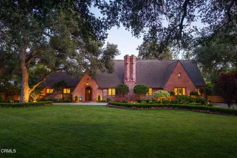 555 Meadow Grove St, La Canada Flintridge, CA 91011