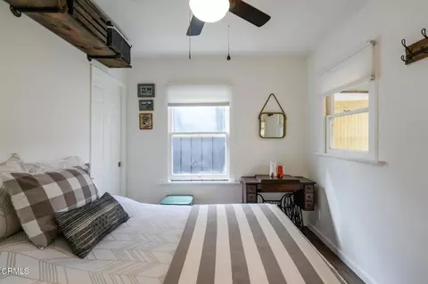 Bedroom - 7078 High Cliff Trl, Tujunga, CA 91042 photo 2 of 7