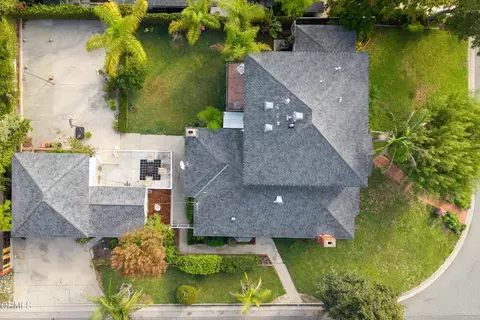 941 Chehalem Rd, La Canada Flintridge, CA 91011