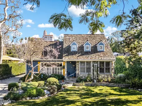 166 S Arroyo Blvd, Pasadena, CA 91105