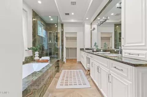 Bath - 314 S Orchard Dr, Burbank, CA 91506 photo 1 of 5