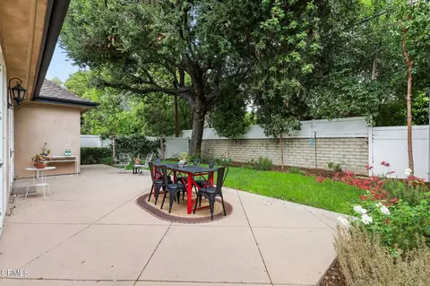 Exterior - 314 S Orchard Dr, Burbank, CA 91506 photo 2 of 4