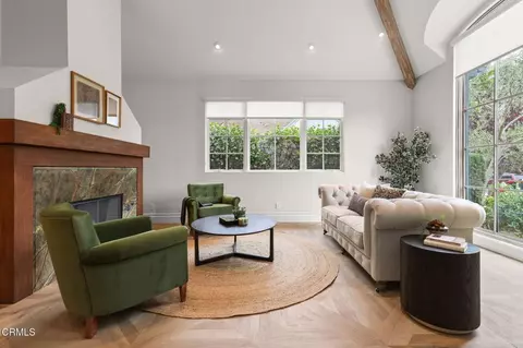 Living - 314 S Orchard Dr, Burbank, CA 91506 photo 1 of 1