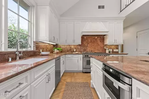Kitchen - 314 S Orchard Dr, Burbank, CA 91506 photo 2 of 3