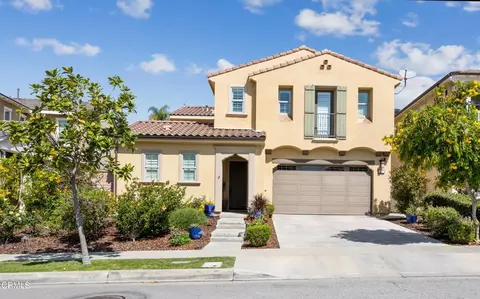 627 E Orange Blossom Way E, Azusa, CA 91702