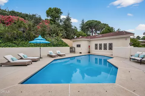 Exterior - 9325 La Shell Dr, Tujunga, CA 91042 photo 4 of 7