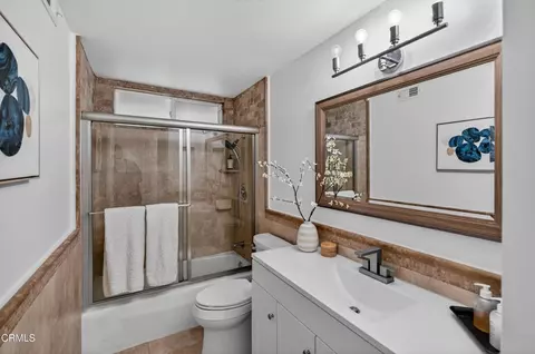 Bath - 9325 La Shell Dr, Tujunga, CA 91042 photo 2 of 3