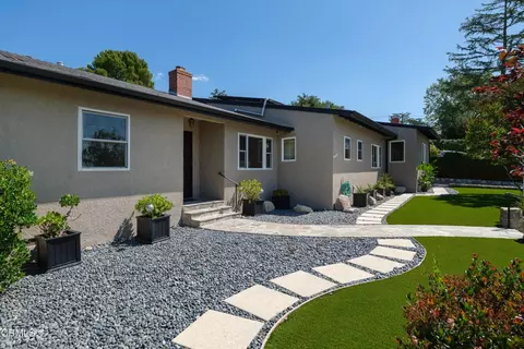 Exterior - 2423 Laughlin Ave, La Crescenta, CA 91214 photo 4 of 13