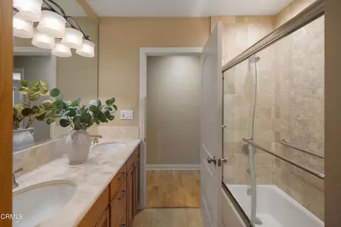 Bath - 2423 Laughlin Ave, La Crescenta, CA 91214 photo 4 of 5