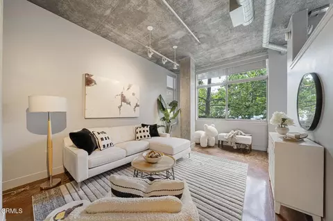 840 E Green St #124, Pasadena, CA 91101