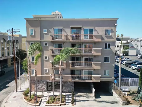 3855 Ingraham St #204, Los Angeles, CA 90005
