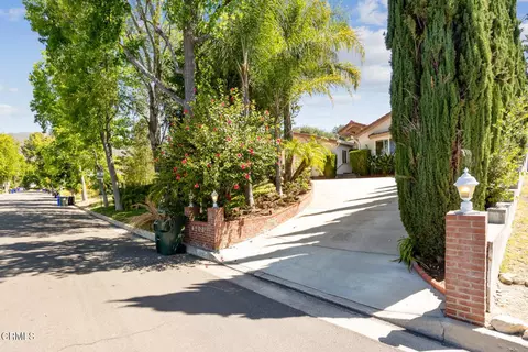 4906 Vicwood Ave, La Crescenta, CA 91214