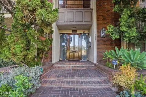 10327 Missouri Ave #102, Los Angeles, CA 90025