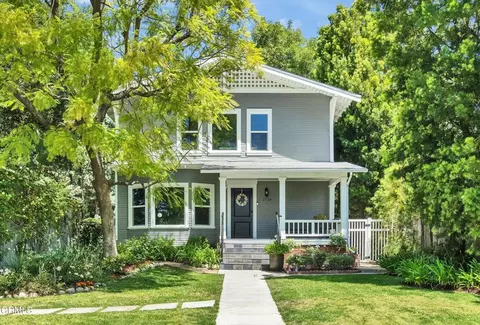 1135 Fairview Dr, La Canada Flintridge, CA 91011
