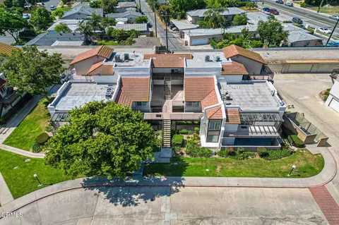 826 Cinnamon Ln, Duarte, CA 91010