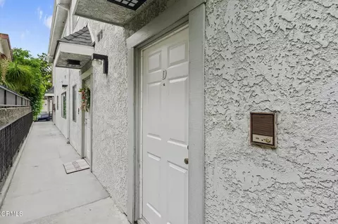 Other - 544 E Magnolia #D, Burbank, CA 91501 photo 1 of 3