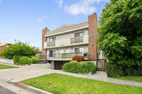 Exterior - 544 E Magnolia #D, Burbank, CA 91501 photo 2 of 3