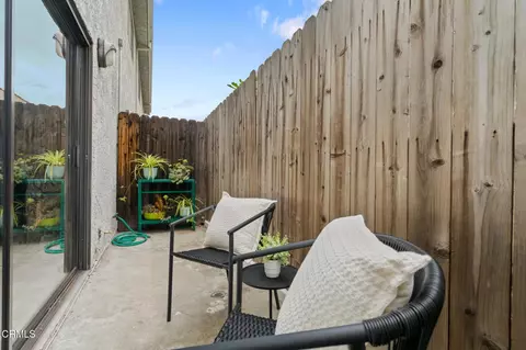 Exterior - 544 E Magnolia #D, Burbank, CA 91501 photo 3 of 3