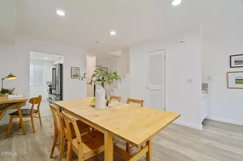 Dining - 544 E Magnolia #D, Burbank, CA 91501 photo 1 of 1