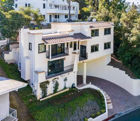 1118 Oberlin Dr, Glendale, CA 91205