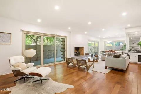 1225 S Orange Grove Blvd #2, Pasadena, CA 91105