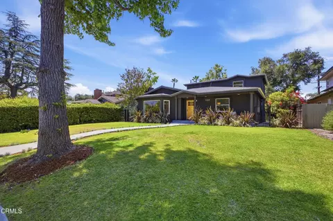 168 Lamour Dr, La Canada Flintridge, CA 91011