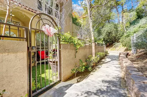 22337 Mission Cir, Chatsworth, CA 91311
