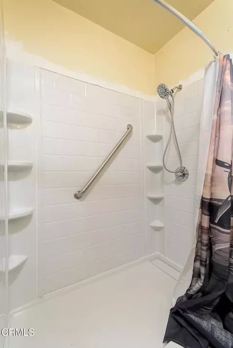 Bath - 10611 Redmont Ave, Tujunga, CA 91042 photo 1 of 2