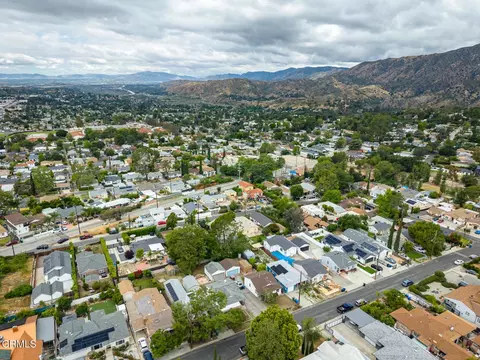 View/Area - 10611 Redmont Ave, Tujunga, CA 91042 photo 5 of 6