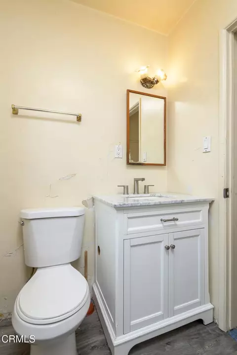 Bath - 10611 Redmont Ave, Tujunga, CA 91042 photo 2 of 2
