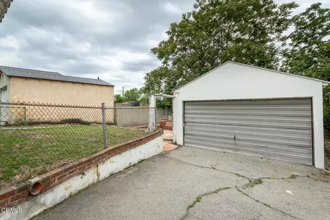Exterior - 10611 Redmont Ave, Tujunga, CA 91042 photo 2 of 9
