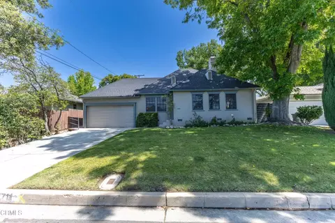 711 E Mendocino St, Altadena, CA 91001