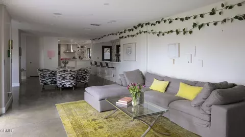 Living - 1411 Edgehill Pl, Pasadena, CA 91103 photo 2 of 3