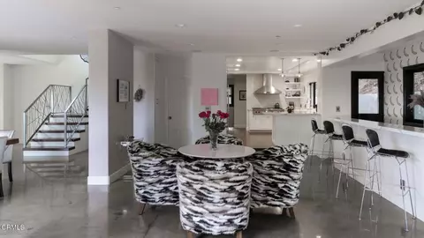 Dining - 1411 Edgehill Pl, Pasadena, CA 91103 photo 4 of 5