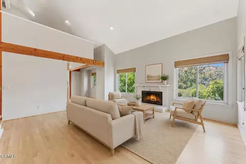 Living - 405 Woodcliffe Rd, Pasadena, CA 91105 photo 4 of 15