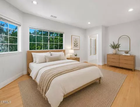 Bedroom - 405 Woodcliffe Rd, Pasadena, CA 91105 photo 6 of 8