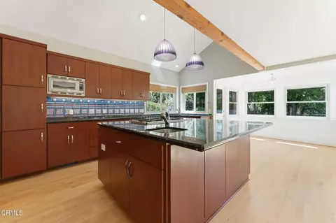 Kitchen - 405 Woodcliffe Rd, Pasadena, CA 91105 photo 2 of 3