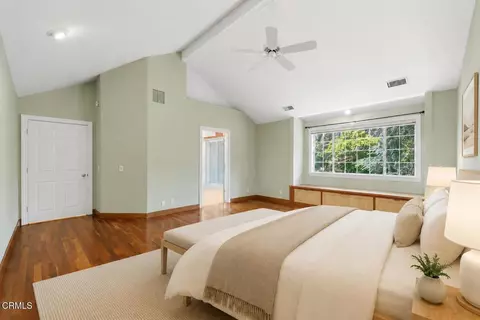Bedroom - 405 Woodcliffe Rd, Pasadena, CA 91105 photo 2 of 8