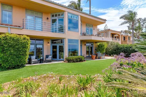 Exterior - 101 Rios Ct, Solana Beach, CA 92075 photo 5 of 11