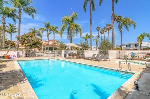 Exterior - 101 Rios Ct, Solana Beach, CA 92075 photo 8 of 11
