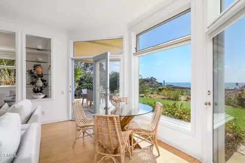 Dining - 101 Rios Ct, Solana Beach, CA 92075 photo 2 of 3