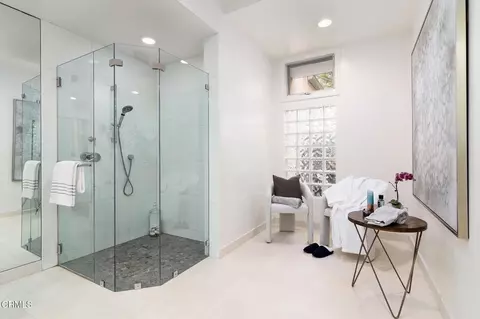 Bath - 101 Rios Ct, Solana Beach, CA 92075 photo 4 of 6
