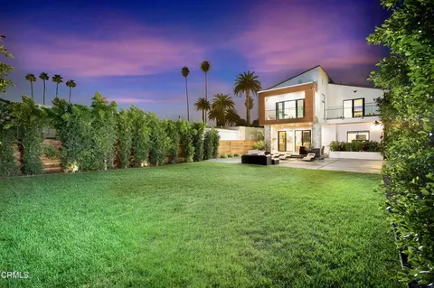 244 S Gramercy Pl, Los Angeles, CA 90004