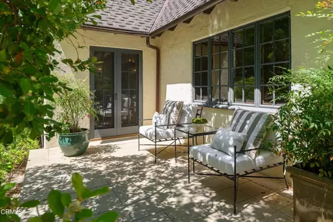 Exterior - 690 Prospect Blvd, Pasadena, CA 91103 photo 3 of 16