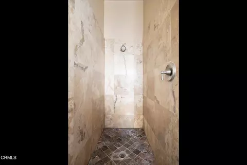 Bath - 6220 Farrelo Rd, Yucca Valley, CA 92284 photo 2 of 6