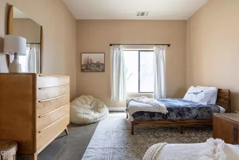 Bedroom - 6220 Farrelo Rd, Yucca Valley, CA 92284 photo 6 of 7