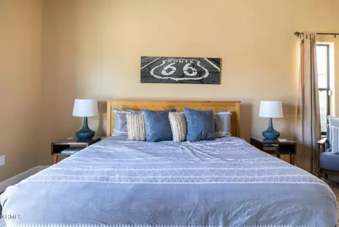 Bedroom - 6220 Farrelo Rd, Yucca Valley, CA 92284 photo 3 of 7